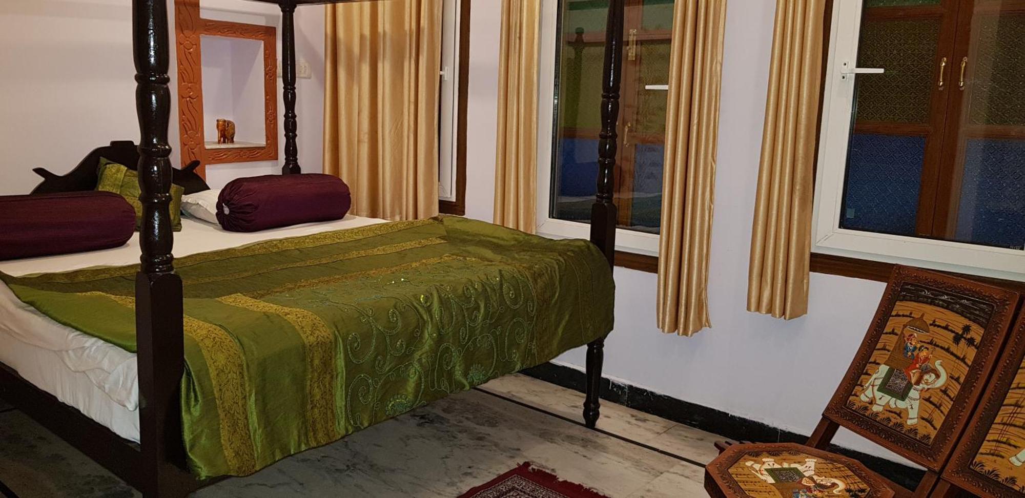 Hari Niwas Guest House Удайпур Стая снимка