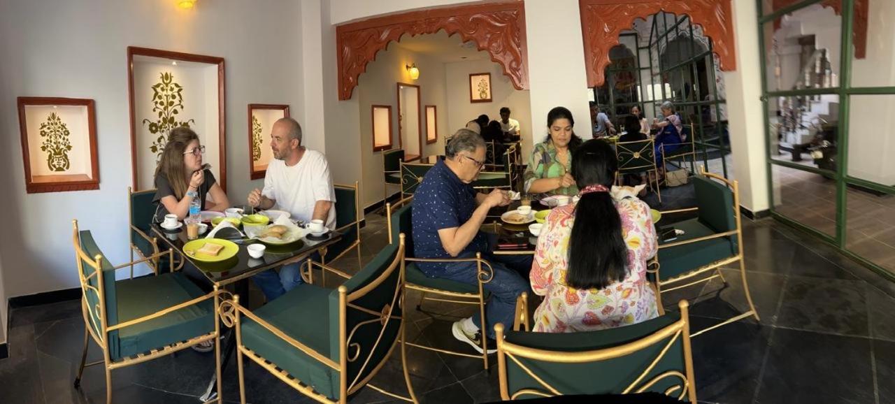 Hari Niwas Guest House Удайпур Екстериор снимка